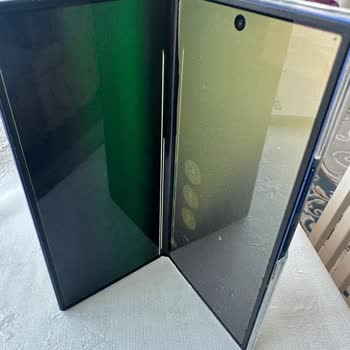 Garanti Kapsamı Dışında Söylenen Katlanabilir Telefon Arızası Ve Para İadesi Talebi