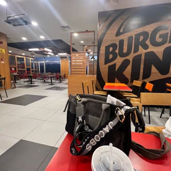 Kartla Ödeyemediğimizi İddia Eden Burger King Şubesinde Zorunlu Nakit Ödeme Ve Saygısız Tavır