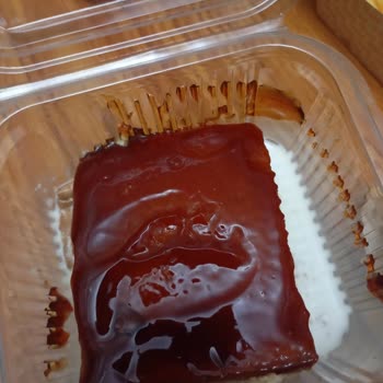 Çift Burger Siparişinde Tek Burger Ve Tatlıdaki Topping Eksikliği