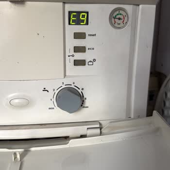 Bosch Kombimde Tekrarlayan Basınç Düşmesi Ve Servis İhmaline Karşı Şikayet