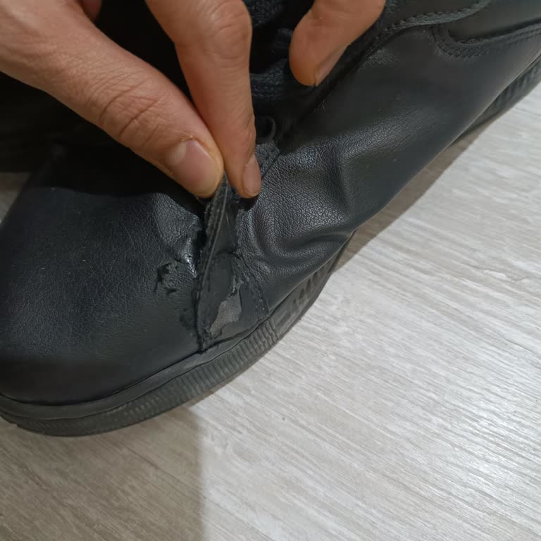 Dockers Ayakkabımda Kısa Sürede Çatlama Ve Açılma