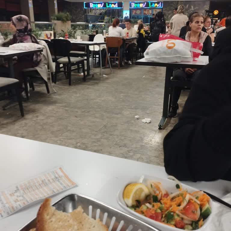 Alibeyköy Cevahir Şubesinde Hijyen Ve Servis Sorunları