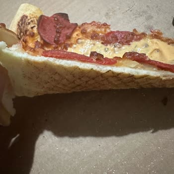 Teslimat Gecikmesi, Yanlış Hamur Ve Eksik Sarımsaklı Kenar