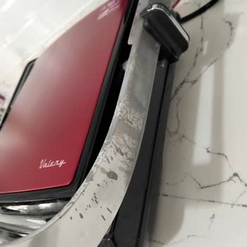 Glint Temizleyicinin Tost Makinesine Verdiği Zarar Ve Değişim Talebi