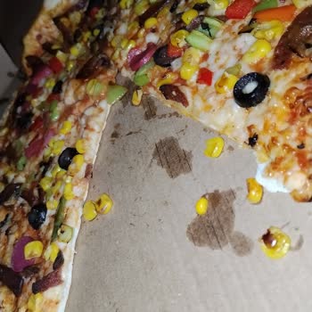 Sbarro'dan Gelen Kalitesiz Pizza Ve Yanlış Dondurma İçin Ücret İadesi Talebi