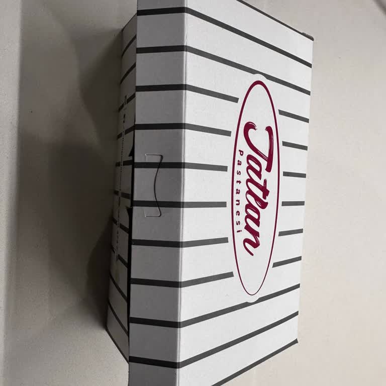 İzmit Tatlan Şubesinde Bayat Ürün Satışı Müşteri Güvenini Sarsıyor