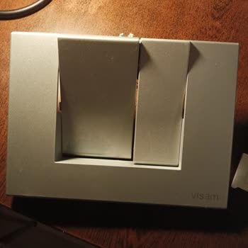 Visam Gömme Rezervuarındaki Kırılan Tel Ve Sürekli Su Akışı Sorunu