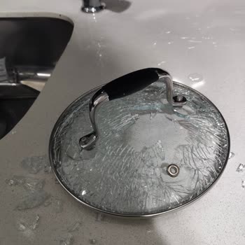 Korkmaz Tencere Setinin Kapağı İlk Bulaşık Makinesi Yıkamasında Patladı