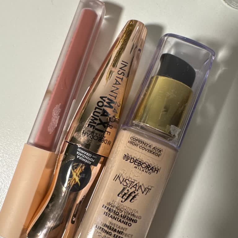 Deborah Fondöteni Ve Rujda Cilt Yanması Ve Kızarıklık