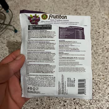 Cam Kırığı İçeren Çikolatalı Meyve Ürününde Sağlık Riski