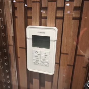 Fitness Salonu Klimaları Tutarsız Çalışıyor, Üyeler Rahatsız
