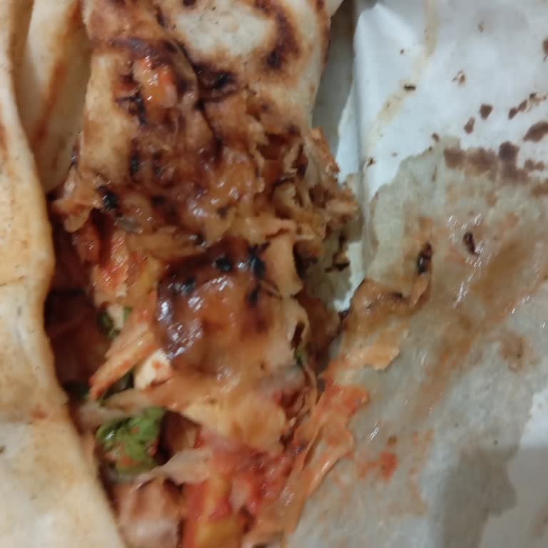 İki Saat Bekleyişte Çiğ Ve Kokmuş Dürüme İade Talebi