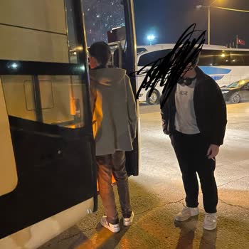 Buzlu Otobüs Şoförünün Yakıt Sorunu Nedeniyle 1 Saatlik Gecikme Ve Telafi Talebi