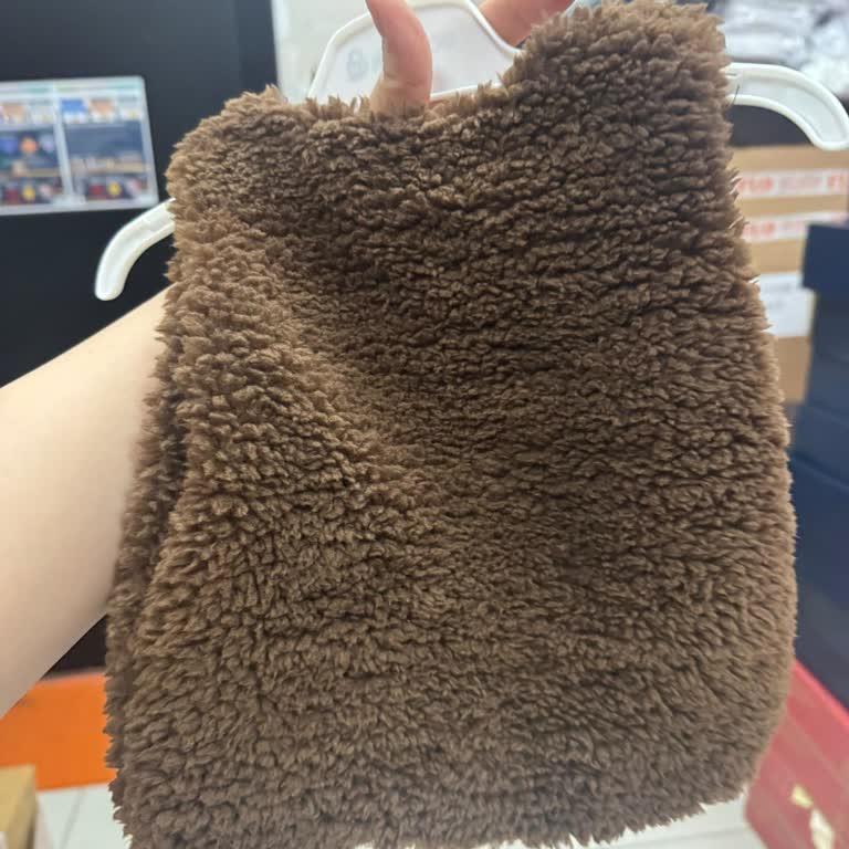 Kullanılmamış Bebek Yeleği İçin Değişim Reddi Ve Kırıcı Personel Tutumu