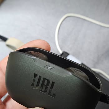JBL Wave Buds Şarj Sorunu: İlk Günden Kullanılamaz