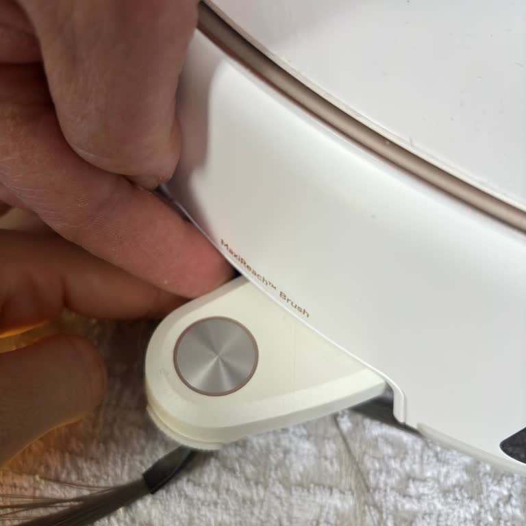 Mova Z60 Ultra Roller Complete Yan Fırçası Çatladı, Garanti Kapsamında Değişim Talebi