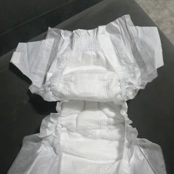 Molfix 6 Numaralı Bebek Bezinde Kısa Bantlar Nedeniyle Sızıntı Ve Pişik Sorunu