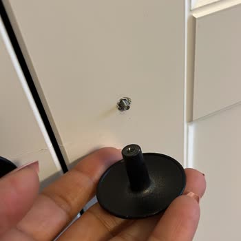 Hasarlı Dolap Teslim Edildi, Şirket Çözüm Sunmadı