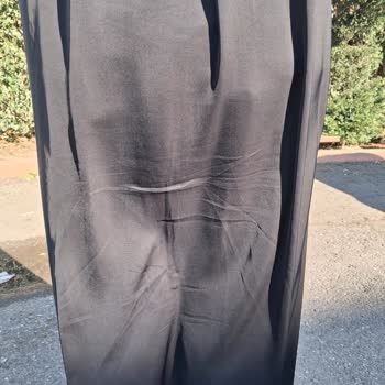 Dubai İpeği İddiası Altında Satılan Feracede Polyester Ve Kırışma Problemi