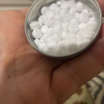 Areka Mint Breeze Şekerlemelerinde Tüylenme Görüldü Sağlık Riski Ve İade Talebi