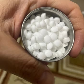 Areka Mint Breeze Şekerlemelerinde Tüylenme Görüldü Sağlık Riski Ve İade Talebi