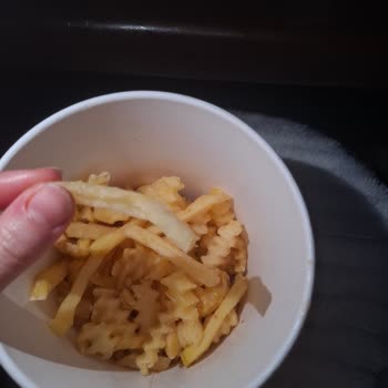 Eksik Patates, Peçetesiz Ve Soğuk Teslimat Şikayeti