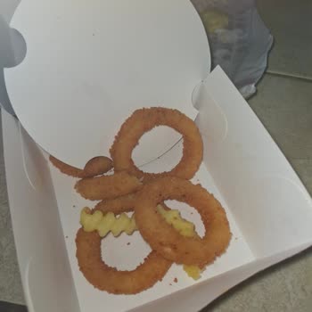 Eksik Patates, Peçetesiz Ve Soğuk Teslimat Şikayeti