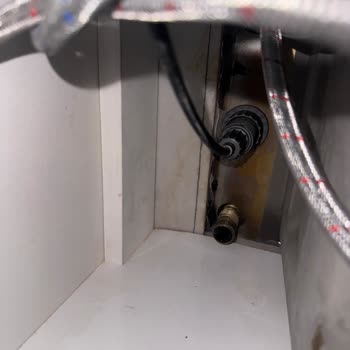 Premium Akıllı Evye Kurulumunda Sürekli Su Sızıntısı Ve Ücret Sorunları