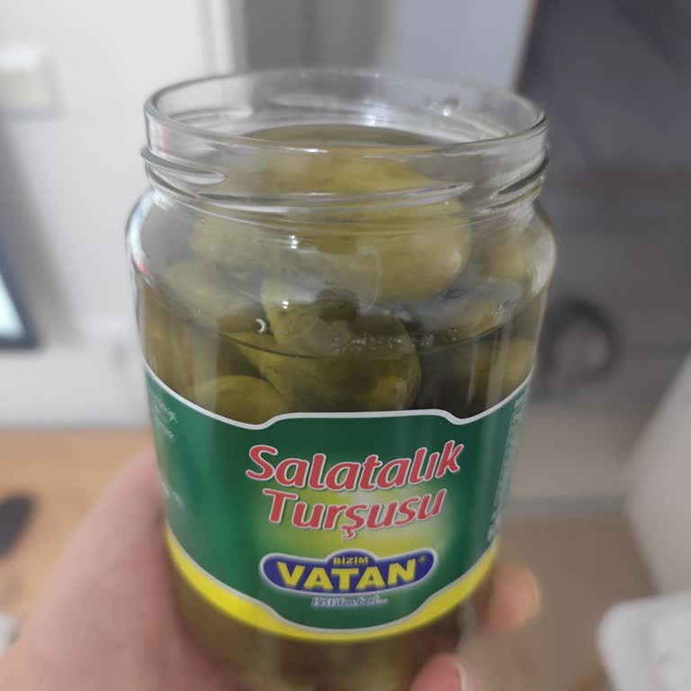 Şok Markette Vatan Markalı Turşunun Bozulmuş Tadına Şikayet