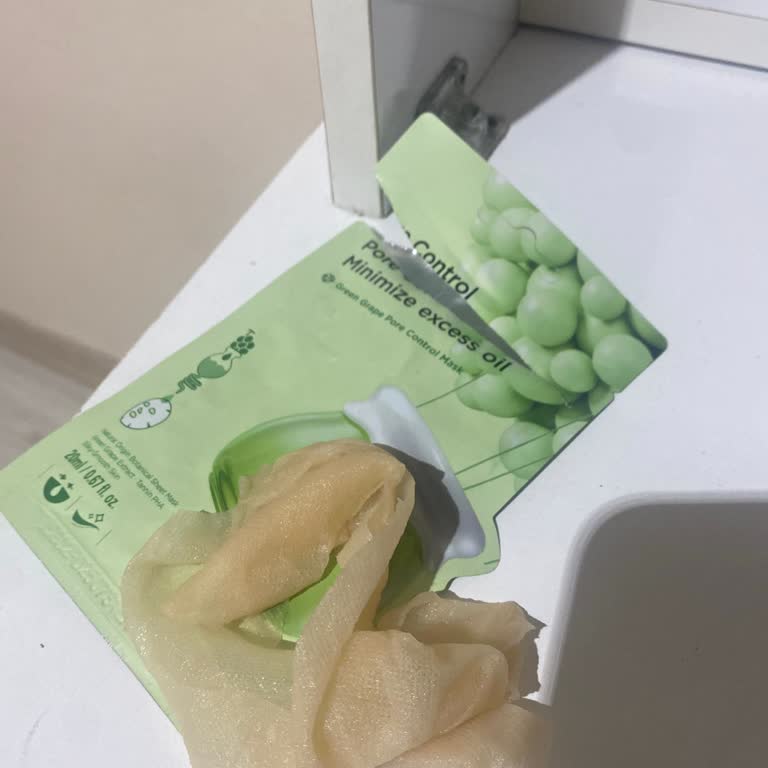 Son Kullanma Tarihi Olmayan Yüz Maskesi Ciltte Şiddetli Yanma Ve Kızarıklığa Yol Açtı