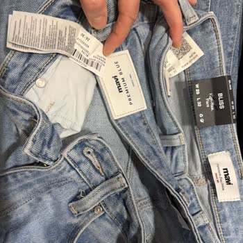 Mavi Jean Pantolonun 3 Beden Aşırı Esnemesi Ve Reddedilen İade Talebi