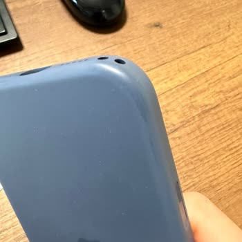 Kısa Sürede Bozulan Orijinal Telefon Kılıfı İçin Ücretsiz Değişim Talebi