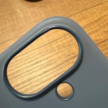 Kısa Sürede Bozulan Orijinal Telefon Kılıfı İçin Ücretsiz Değişim Talebi