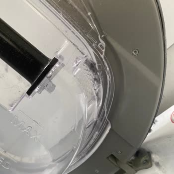 Hoover Kurutma Makinesinin Su Haznesi Kırıldı Ve Yedek Parça Bulunamıyor