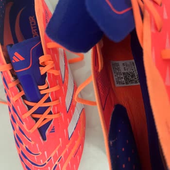 Adidas Kramponunda Numara Hatası, Sol Ayakkabı Küçük Çıktı, Değişim Reddedildi