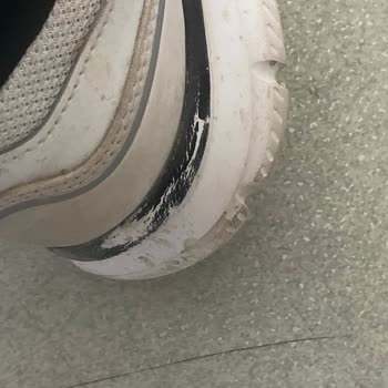 Kısa Sürede Renk Atan Ve Deforme Olan Ayakkabı İçin Fiş Kaybı Bahaneleri Kabul Edilemez