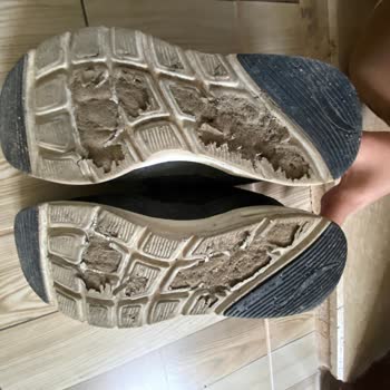 Skech-Air Ayakkabımın Tabanı Kısa Sürede Soyulmuş, Su Geçiriyor, Değişim Talebi