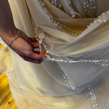 Parla Gelinlik'te Özel Dikim Nişan Elbisesi Kalitesiz, Faturasız Ve Saygısız Hizmet