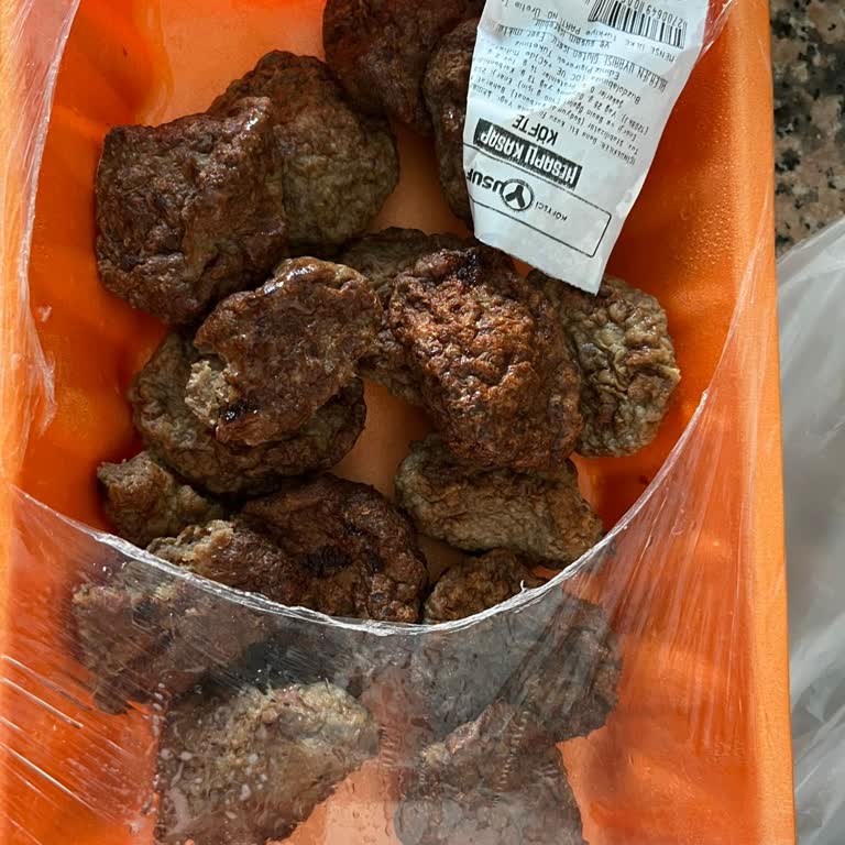 Köfteci Yusuf'tan Bozuk Çiğ Köfte, Sağlık Riski Ve Ücret İadesi Talebi