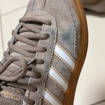 Pantolon Renk Akmış Ayakkabım Boyandı DeFacto’dan Çözüm Talebi