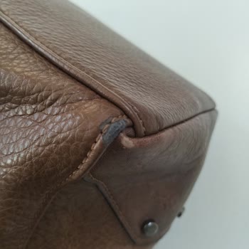 Derimod Çantada Deri Dökülmesi, 1 Ay İçinde Müşteri Hizmetleri Çözüm Vermiyor