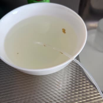 Küflü Tonik Şişesi Sağlık Riski Oluşturdu Ve Markaya Güveni Sarstı