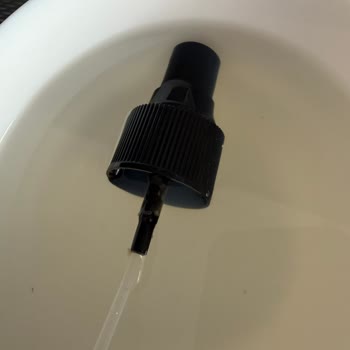 Küflü Tonik Şişesi Sağlık Riski Oluşturdu Ve Markaya Güveni Sarstı