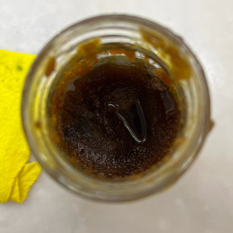 Açılan Pekmez Bir Ayda Şekerlenip Dondu