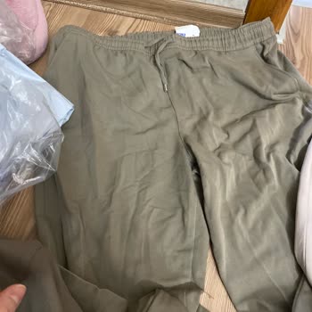 Ütüsüz Ve Kırışık Gelen Yeni Pantolon, Hijyen Ve Paketlemede Hayal Kırıklığı