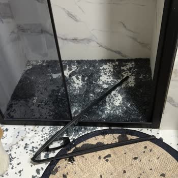 Koçtaş Duşakabinin Kendiliğinden Patlaması Ve Çocuk Güvenliği Riski