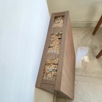 Enza Home Paloma Yemek Masası Kırılan Ayak Nedeniyle Yaralanma Ve Ücretsiz Onarım Talebi