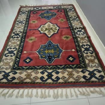 Dolap'ta 10 Bin TL Ödeme Ve Halı İadesi Sorunu Çözülmedi