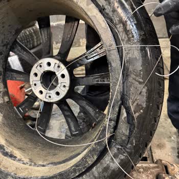 Garanti Kapsamına Rağmen Runflat Özelliği Çökertti Bridgestone Lastiği 10 Kilometrede