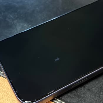 Ekran Koruyucunun Kendi Kendine Soyulması Ve Benks'in İnceleme Reddine Karşı Şikayet